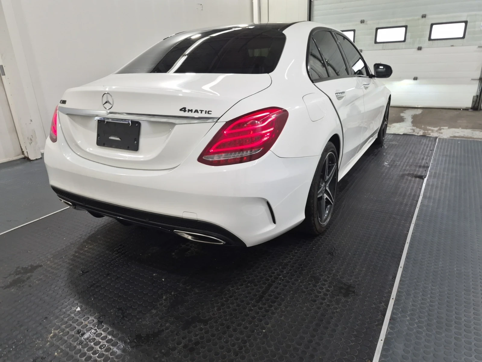 Mercedes-Benz C 300 AMG* 4M* Night* Панорама* 88к км* Цена до БГ, снимка 6 - Автомобили и джипове - 55241948