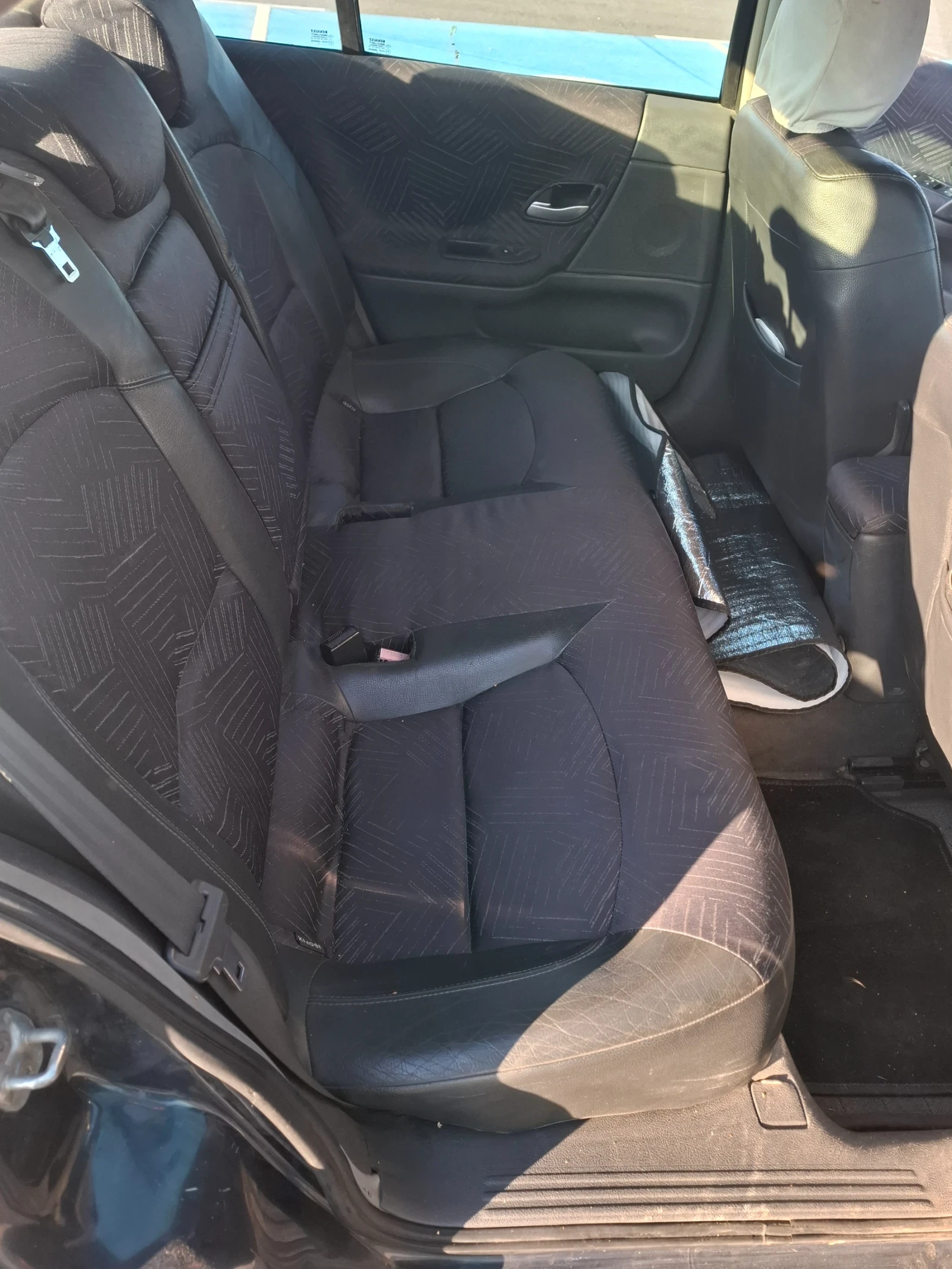Renault Laguna 1.9 dci 120кс, снимка 7 - Автомобили и джипове - 55331661