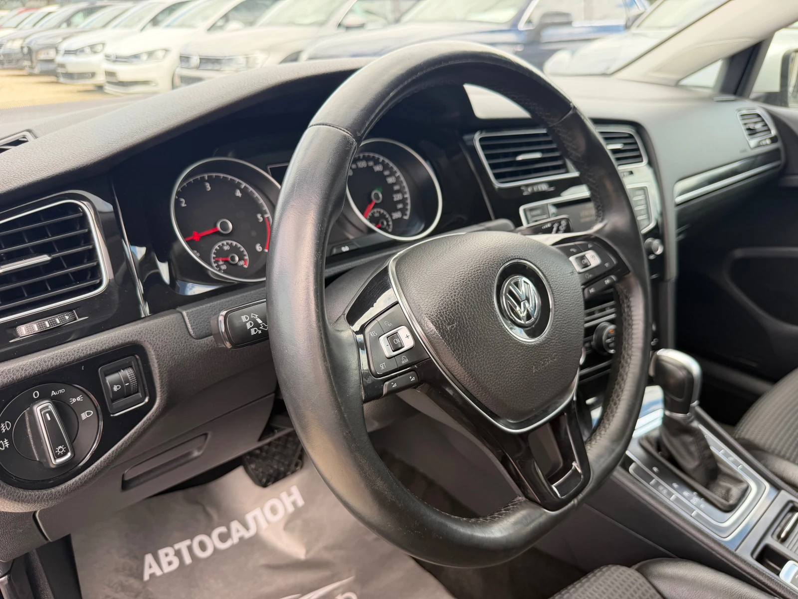 VW Golf HIGHLINE 1.6TDI-110 DSG KOJA MASSAGE PODGREV | Mobile.bg � ����������� 9