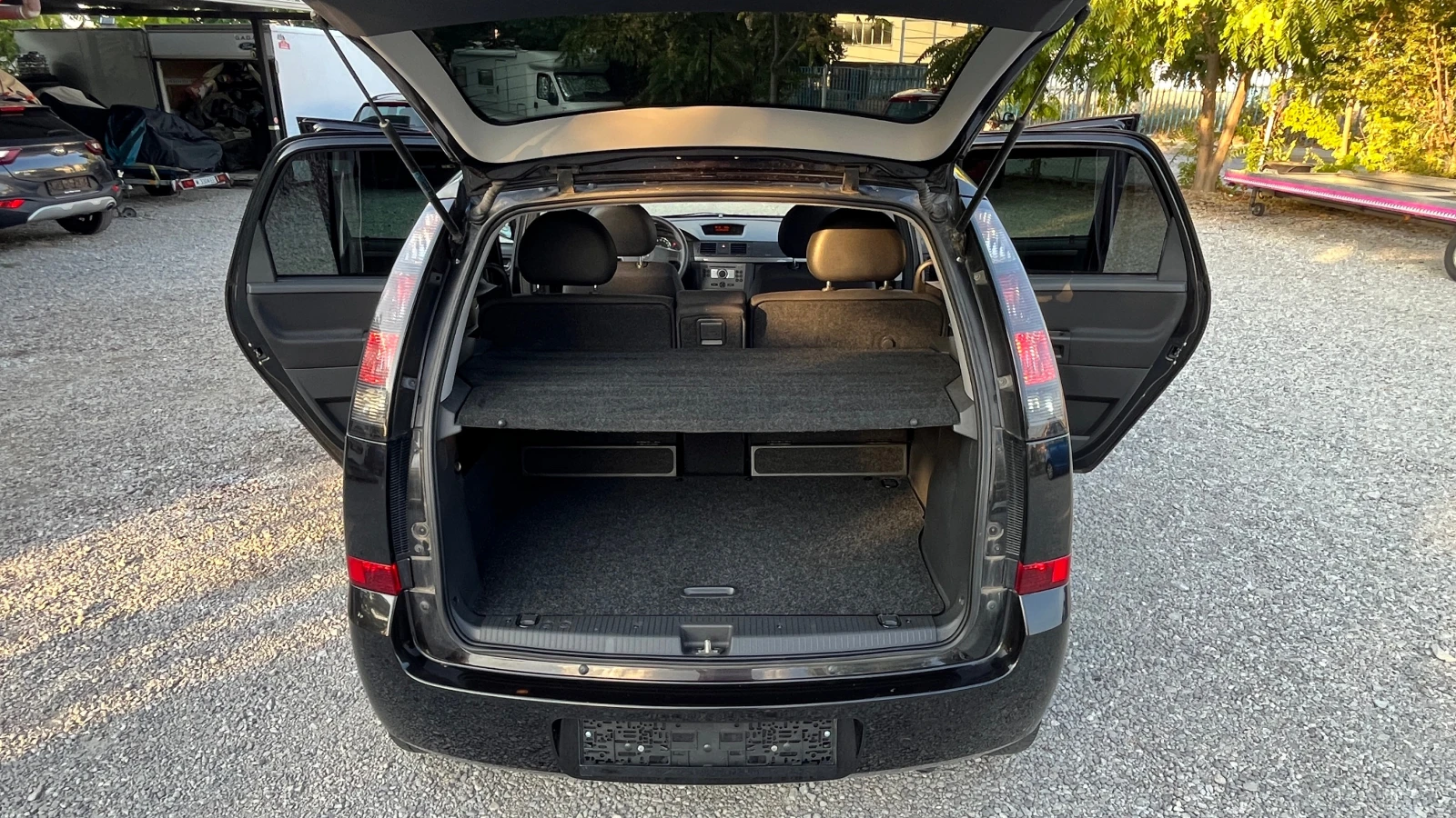 Opel Meriva 1.3 JTD 85000км, снимка 13 - Автомобили и джипове - 55772472