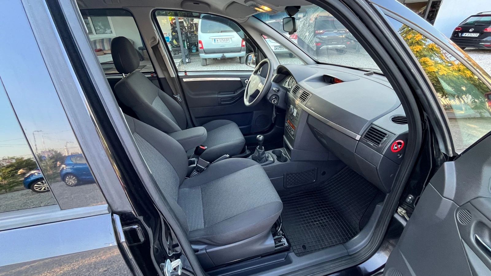Opel Meriva 1.3 JTD 85000км, снимка 10 - Автомобили и джипове - 55772472
