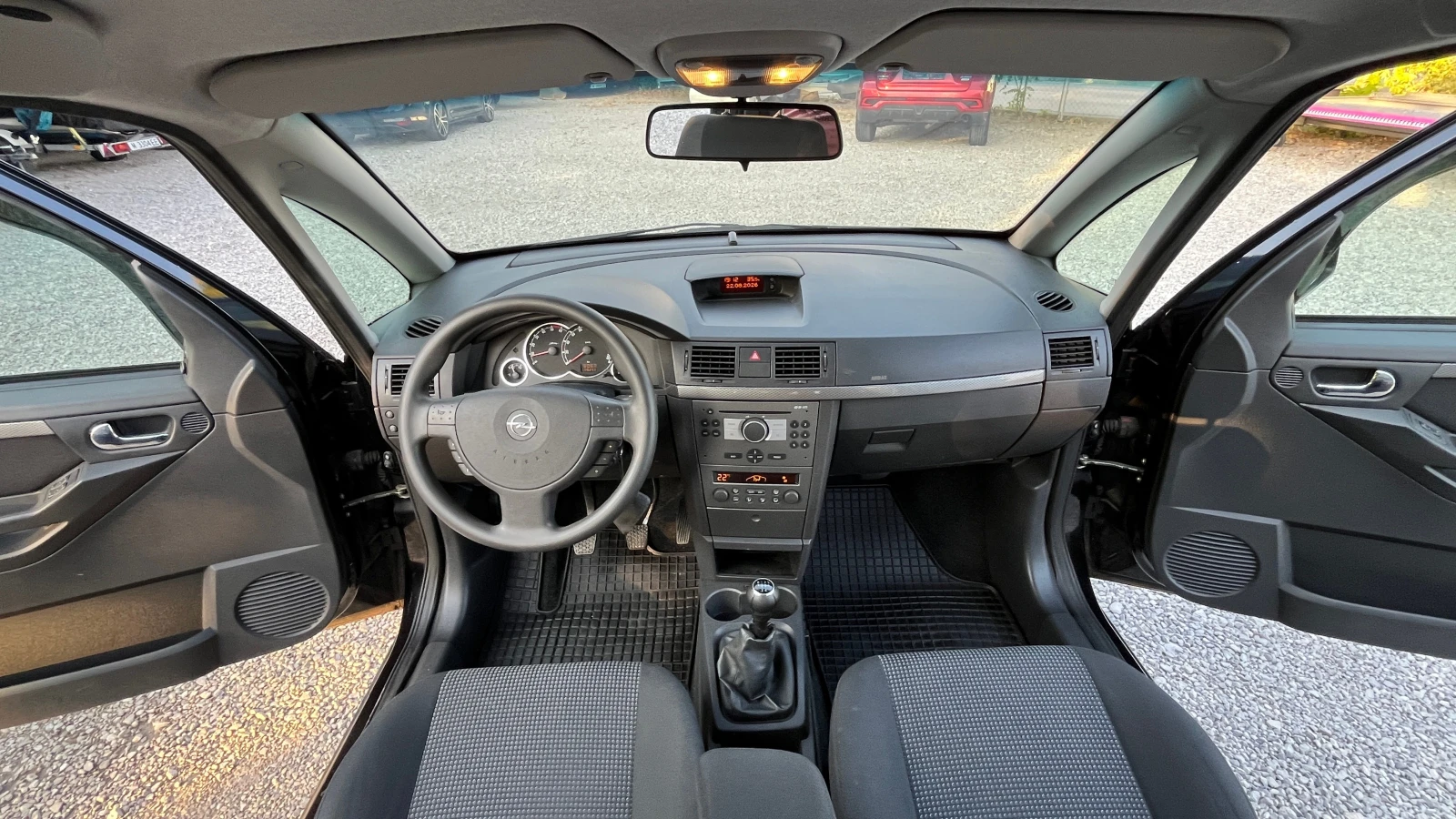 Opel Meriva 1.3 JTD 85000км, снимка 8 - Автомобили и джипове - 55772472