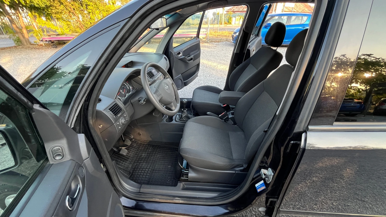 Opel Meriva 1.3 JTD 85000км, снимка 9 - Автомобили и джипове - 55772472