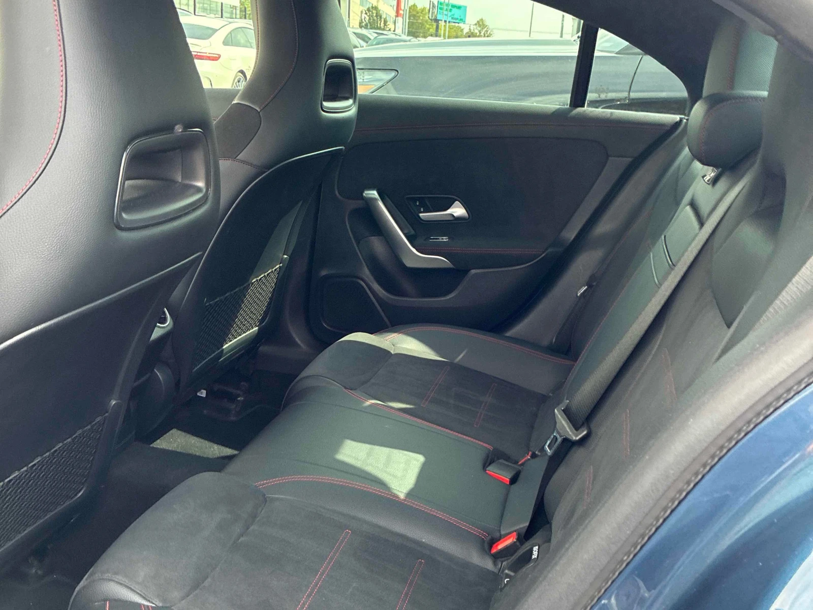 Mercedes-Benz CLA 250 4MATIC * ГЛАВНО ПРЕДСТАВИТЕЛСТВО НА MERCEDES* , снимка 10 - Автомобили и джипове - 55911721