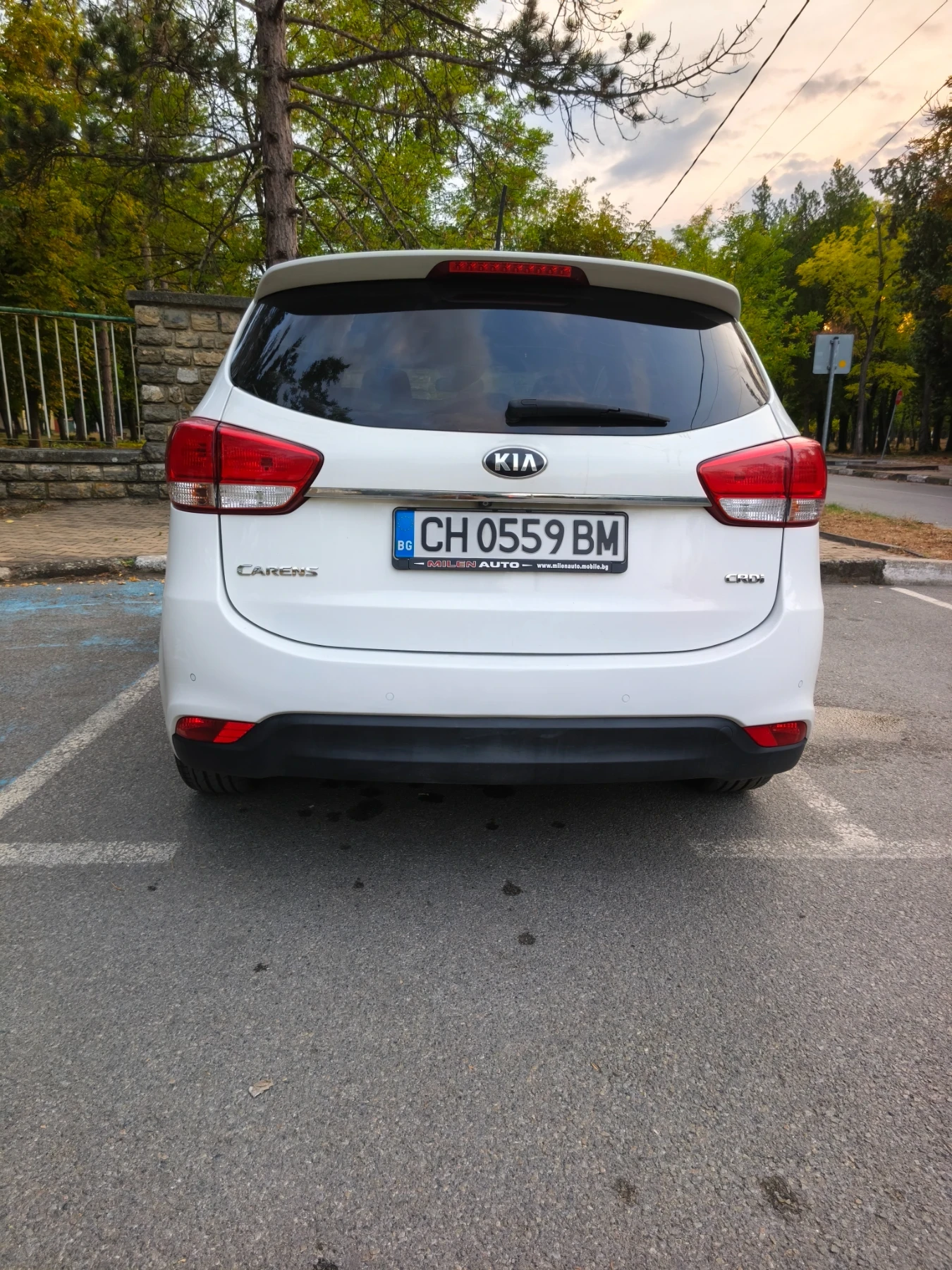 Kia Carens CRDI, снимка 6 - Автомобили и джипове - 55931019