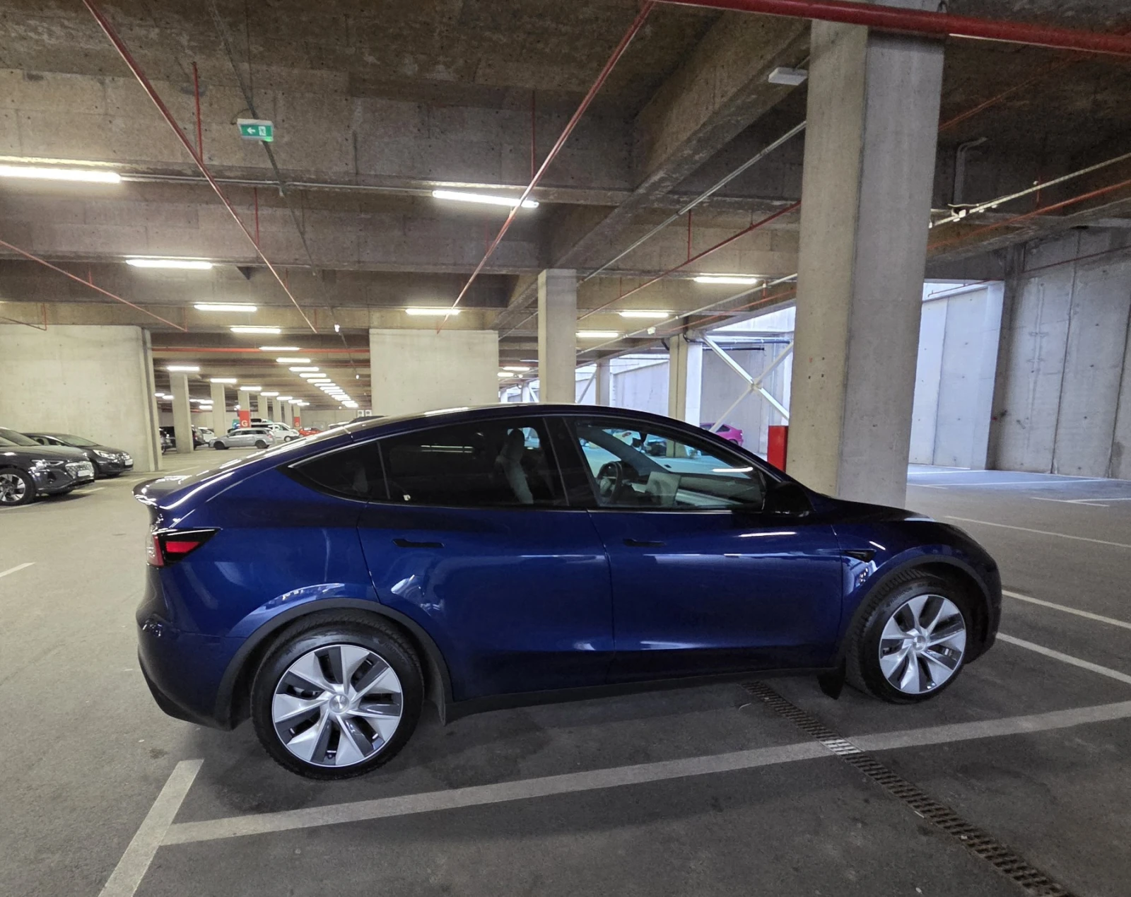Tesla Model Y RWD LFP, снимка 5 - Автомобили и джипове - 56428235