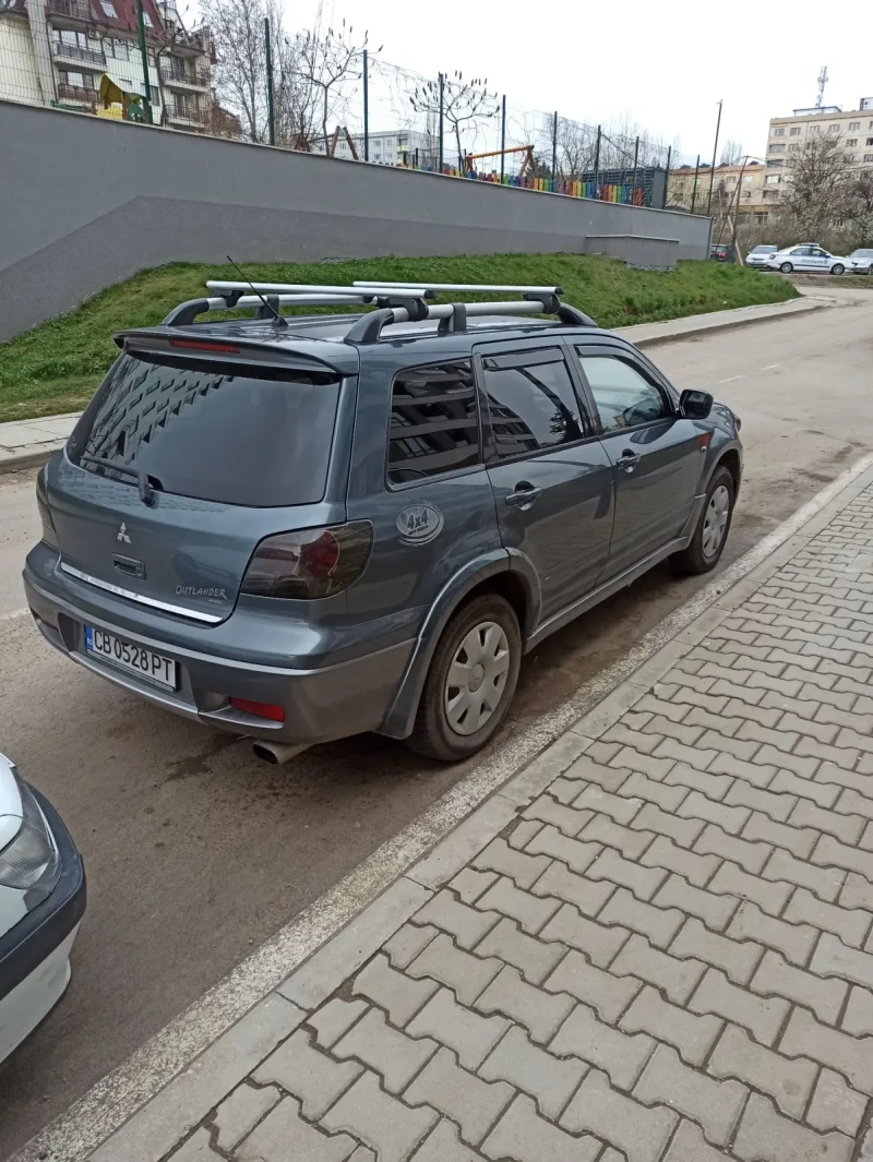 Mitsubishi Outlander, снимка 4 - Автомобили и джипове - 52538568