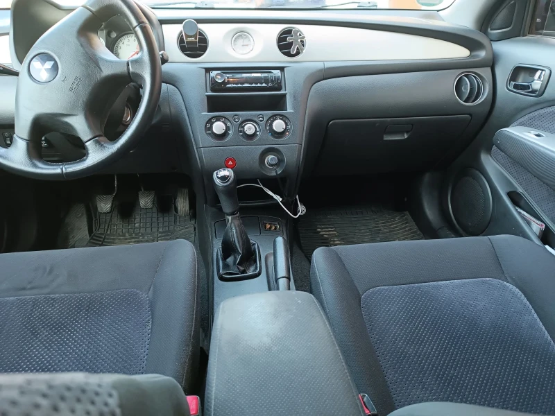 Mitsubishi Outlander, снимка 8 - Автомобили и джипове - 52538568