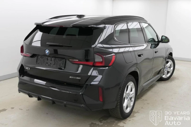BMW iX1 30 xDrive, снимка 3 - Автомобили и джипове - 52815105