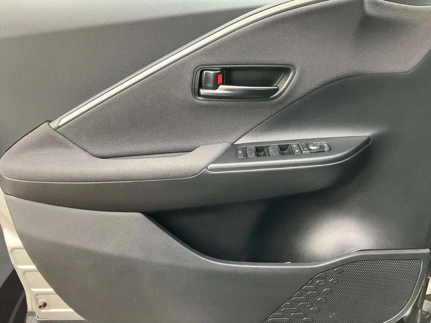 Toyota C-HR 2.0* TEAM-D* CAM* KEYLESS* DISTR*  | Mobile.bg   7