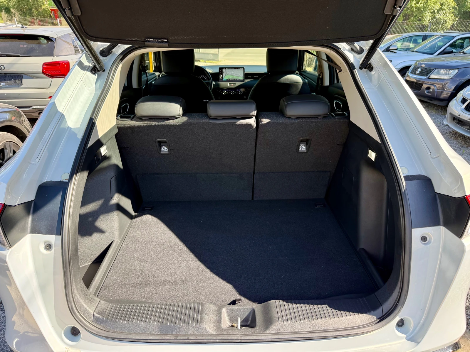 Honda Hr-v e.HEV Hybrid, снимка 17 - Автомобили и джипове - 54713303