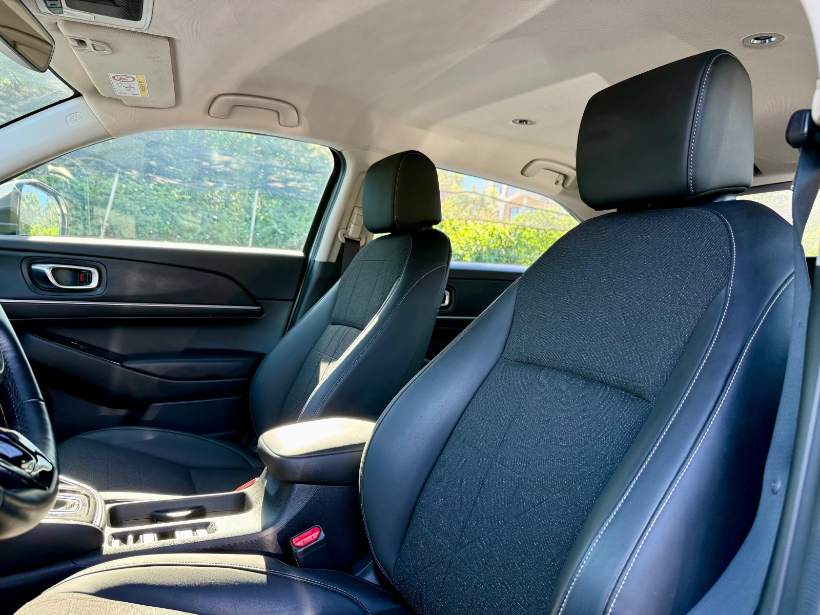 Honda Hr-v e.HEV Hybrid, снимка 13 - Автомобили и джипове - 54713303
