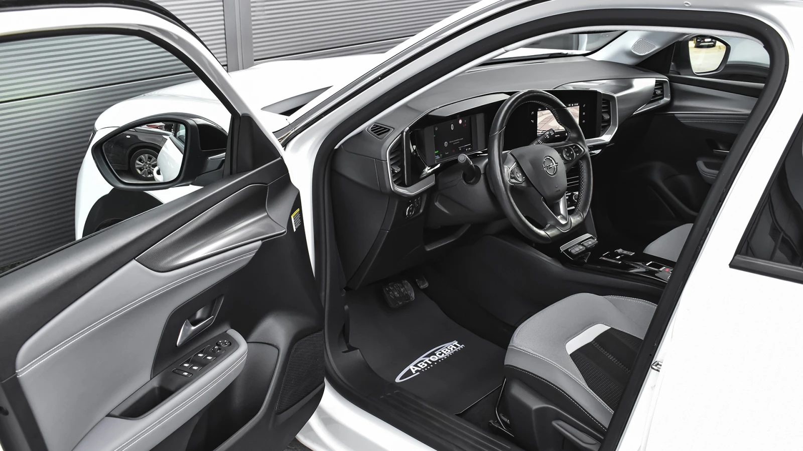 Opel Mokka e-Elegance 50 kWh, снимка 8 - Автомобили и джипове - 55147209