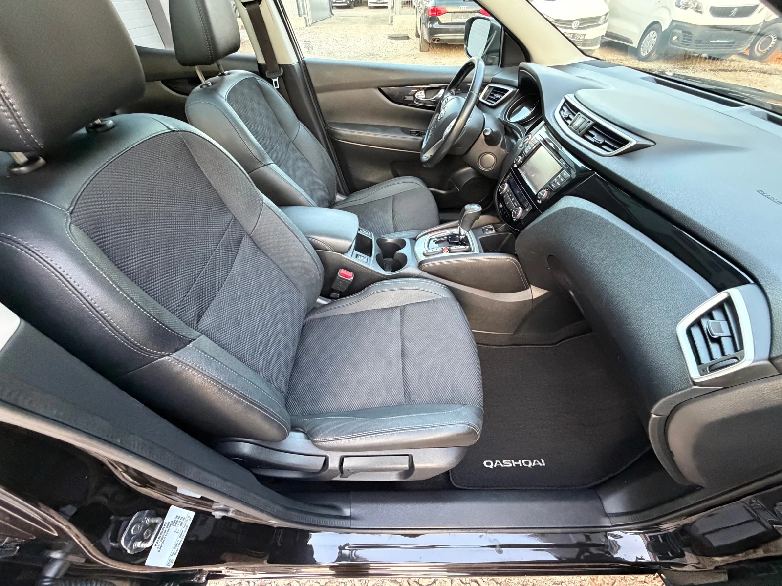 Nissan Qashqai 1.6DCI* FULL* AVTOMAT* PANORAMA* 360CAM | Mobile.bg � ����������� 10