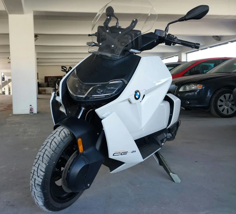 BMW C E04