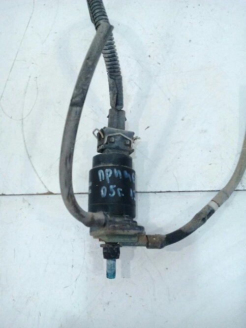 Помпа чистачки Нисан Примера