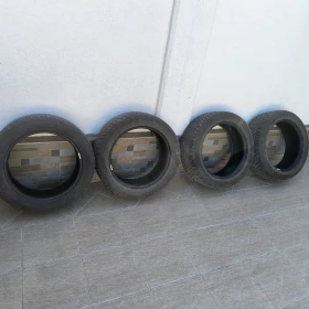 Гуми Зимни 235/50R18, снимка 1