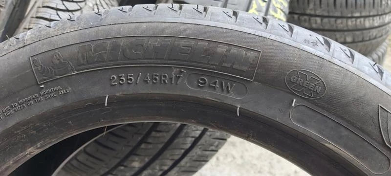 Гуми Летни 235/45R17, снимка 5 - Гуми и джанти - 32926872