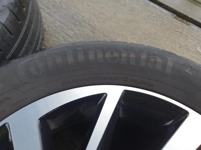 Гуми с джанти Continental 205/55R16, снимка 2 - Гуми и джанти - 48591195