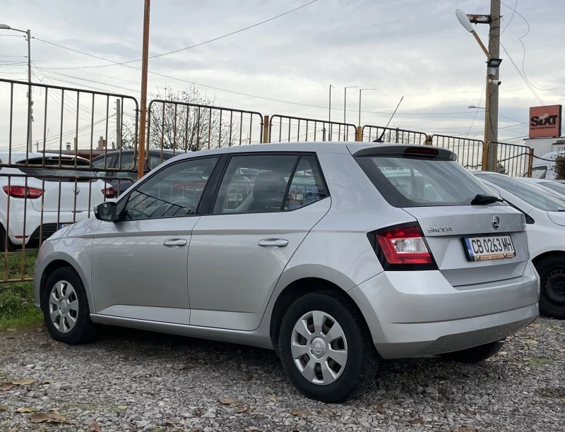 Skoda Fabia 1.0 MPI 75hp, снимка 5 - Автомобили и джипове - 43314062