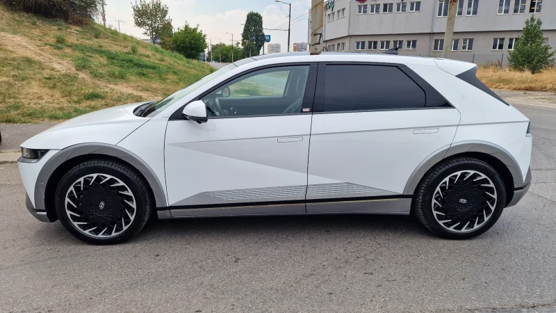 Hyundai Ioniq 5 EV 306КС 4х4, снимка 8 - Автомобили и джипове - 47043324