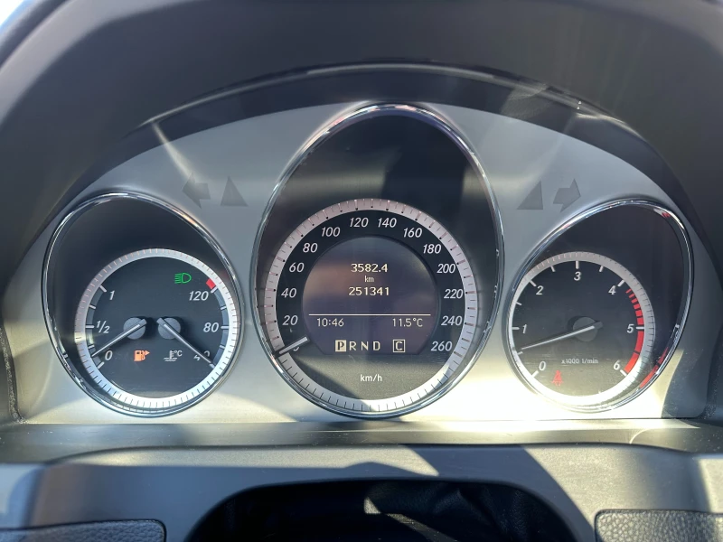 Mercedes-Benz C 320 CDI 4Matic, снимка 12 - Автомобили и джипове - 47407658