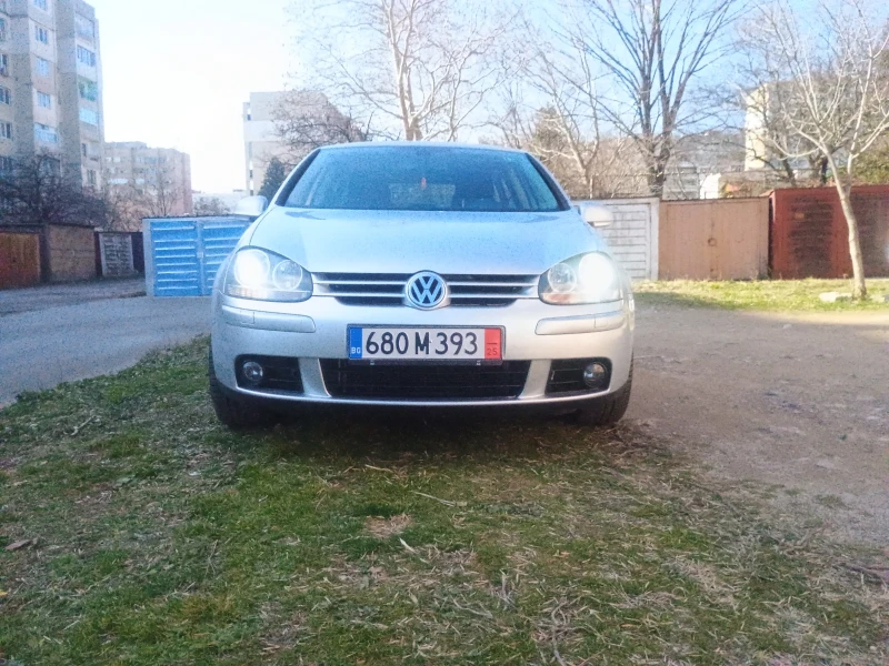 VW Golf 2.0 FSI BENZINE 110KW , снимка 1 - Автомобили и джипове - 48888581