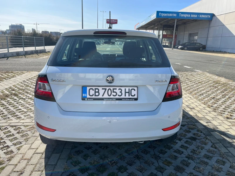 Skoda Fabia Амбишън, снимка 13 - Автомобили и джипове - 49009953