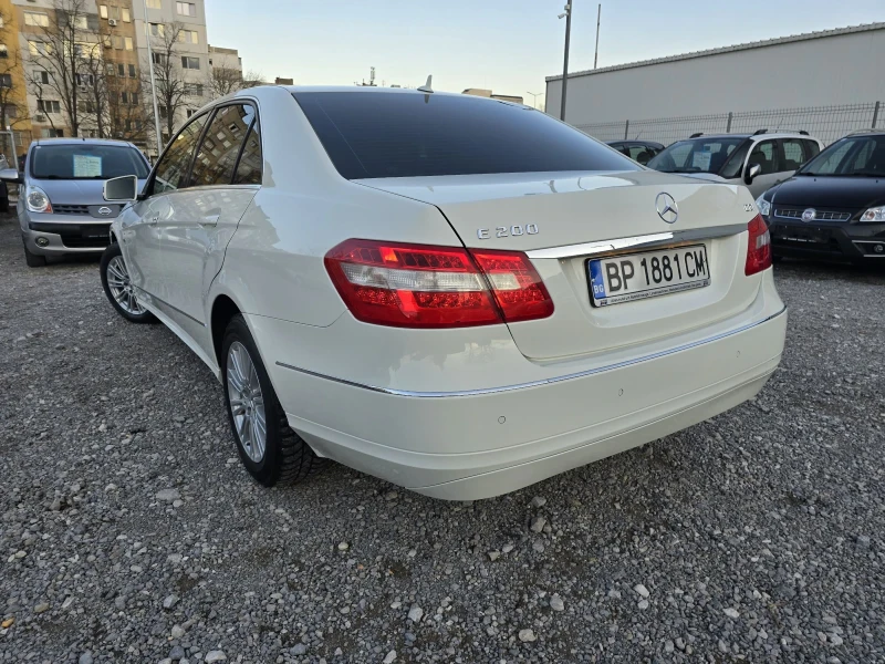 Mercedes-Benz E 200 2.0CDI NAVI, снимка 3 - Автомобили и джипове - 49295954