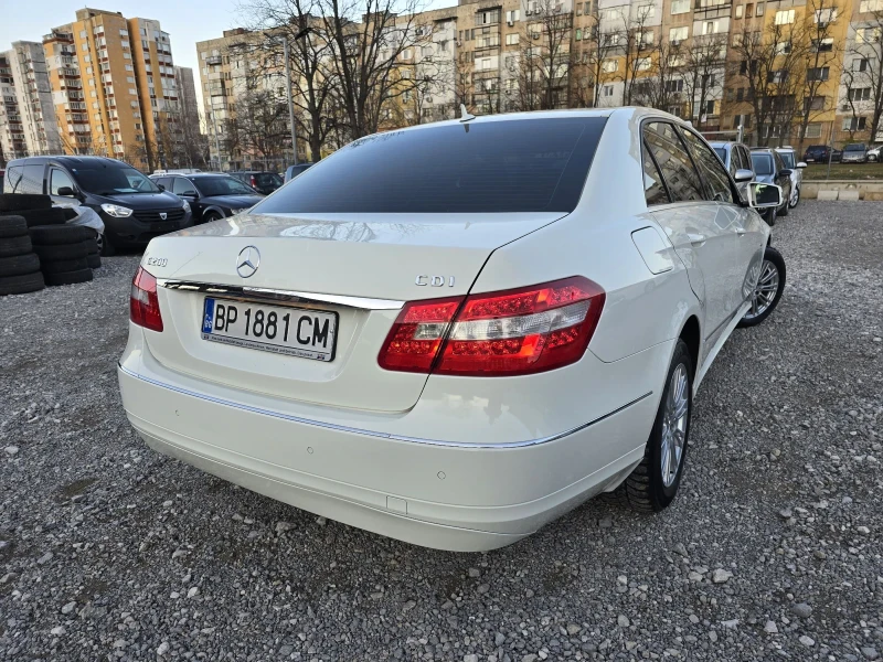 Mercedes-Benz E 200 2.0CDI NAVI, снимка 2 - Автомобили и джипове - 49295954