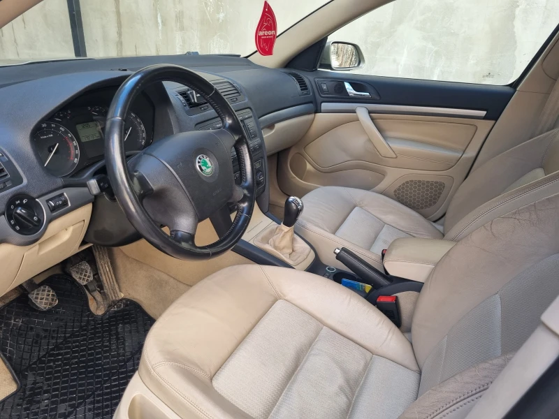 Skoda Octavia, снимка 9 - Автомобили и джипове - 49529514