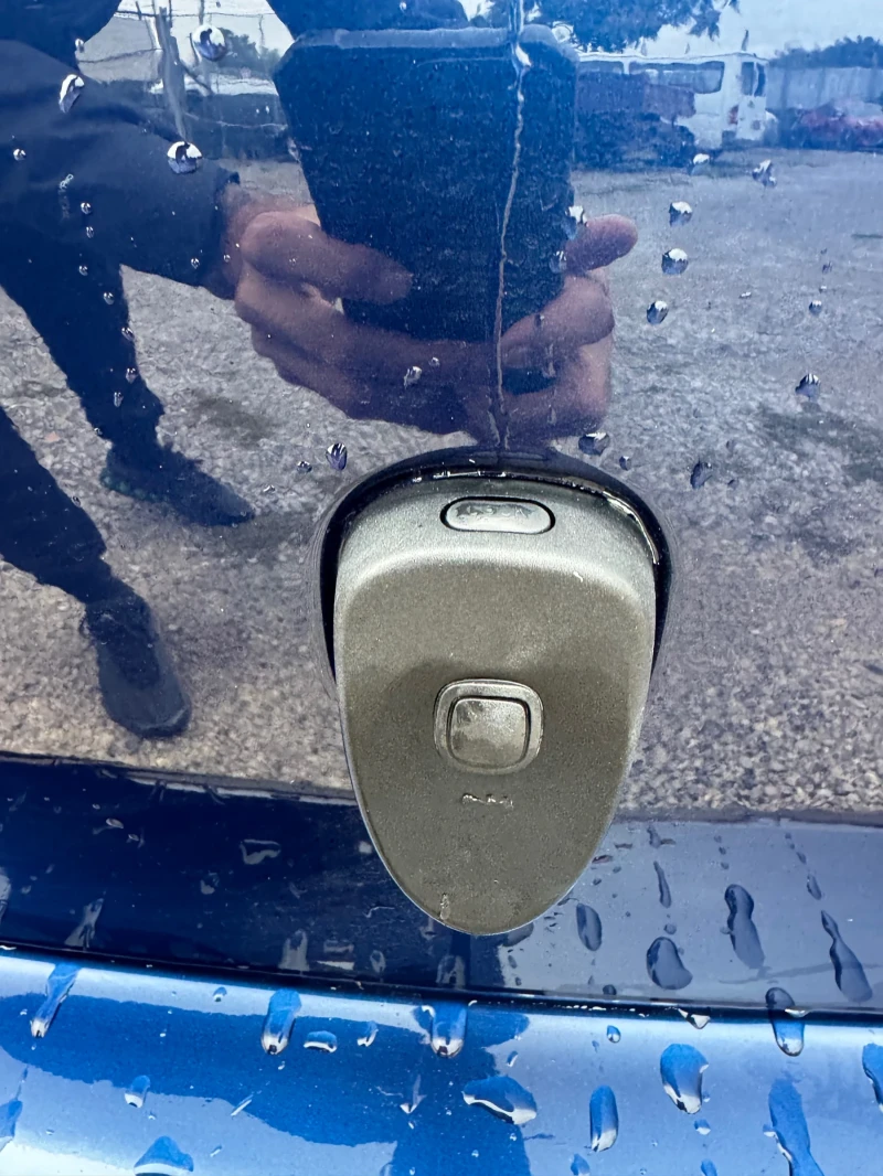 Toyota Yaris, снимка 10 - Автомобили и джипове - 51987233