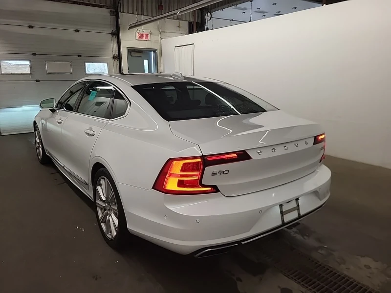 Volvo S90 Inscription* 360cam* Обдух* Пано* Подгрев, снимка 4 - Автомобили и джипове - 52317777