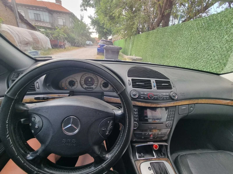 Mercedes-Benz E 270, снимка 5 - Автомобили и джипове - 52172768