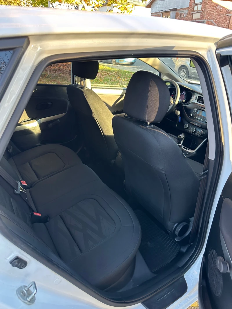 Kia Ceed 1.6 DIESEL AUSTRIA , снимка 12 - Автомобили и джипове - 52233581