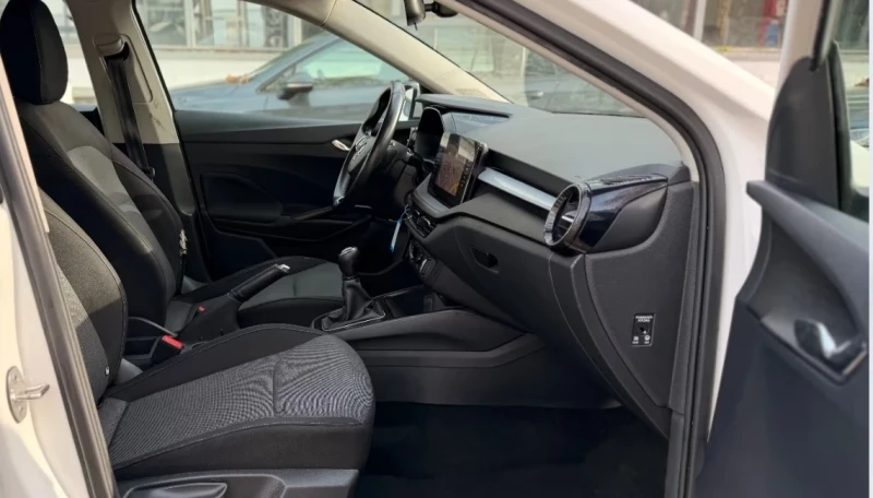 Skoda Fabia Ambition, Navi, Klima, Led, Start-stop, снимка 8 - Автомобили и джипове - 52814120