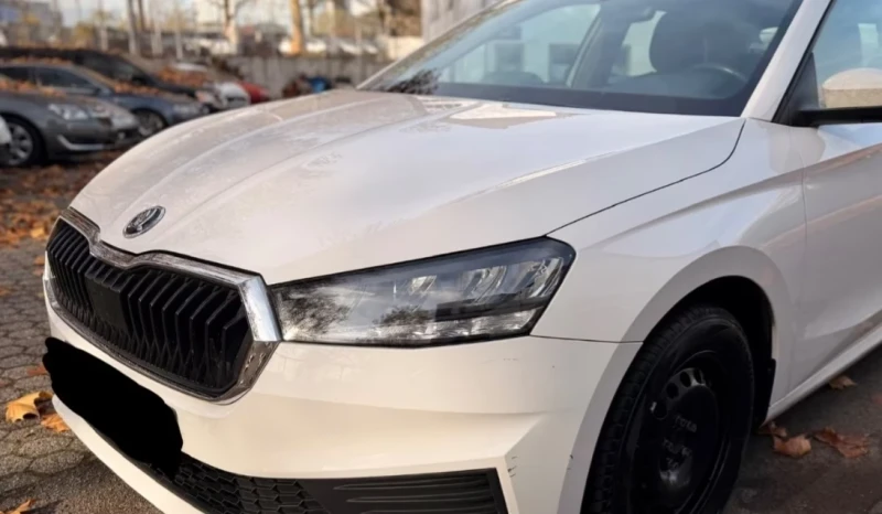 Skoda Fabia Ambition, Navi, Klima, Led, Start-stop, снимка 3 - Автомобили и джипове - 52814120