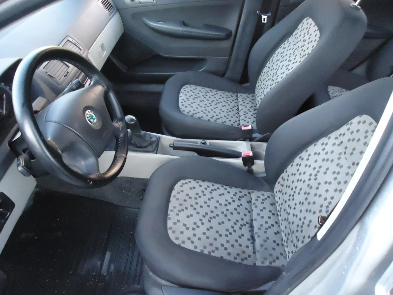 Skoda Fabia, снимка 12 - Автомобили и джипове - 52932786