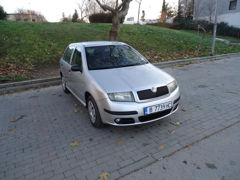 Skoda Fabia, снимка 5 - Автомобили и джипове - 52932786