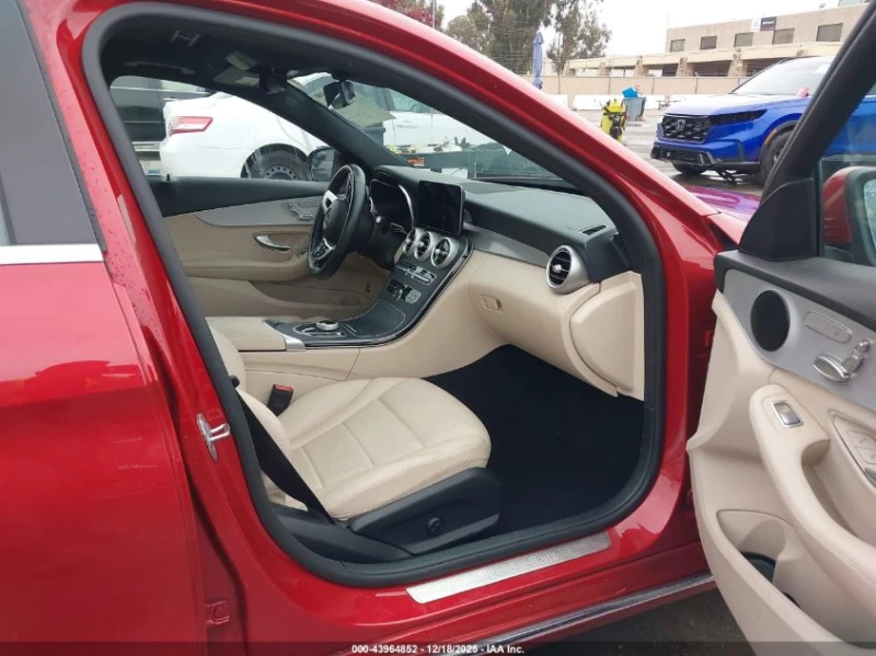 Mercedes-Benz C 300 2.0L I-4 DI, DOHC, VVT, TURBO, 255HP Rear Wheel, снимка 12 - Автомобили и джипове - 53428514