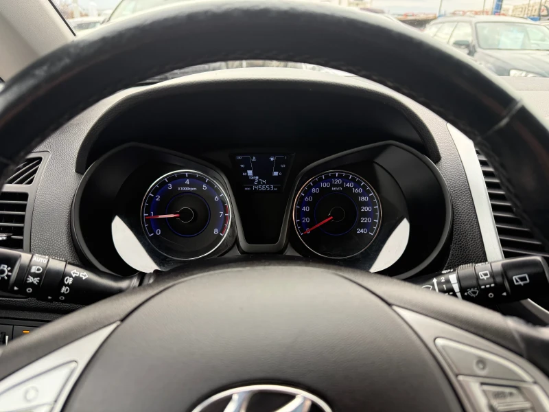 Hyundai Ix20 1.6i  Facelift Швейцария, снимка 14 - Автомобили и джипове - 53483721