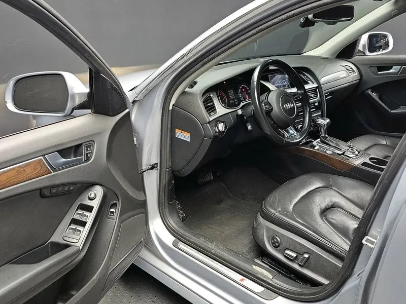 Audi A4 2.0 TDI, снимка 11 - Автомобили и джипове - 54143701