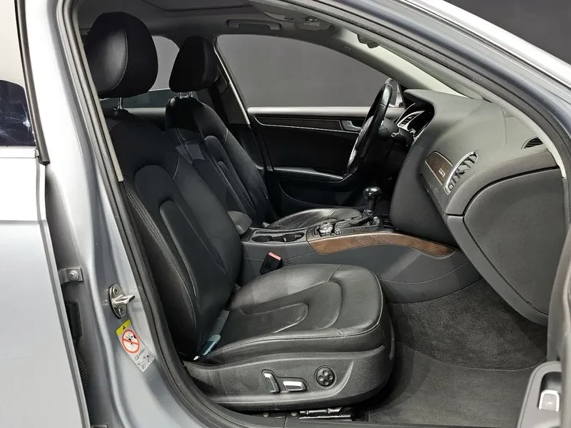 Audi A4 2.0 TDI, снимка 10 - Автомобили и джипове - 54143701