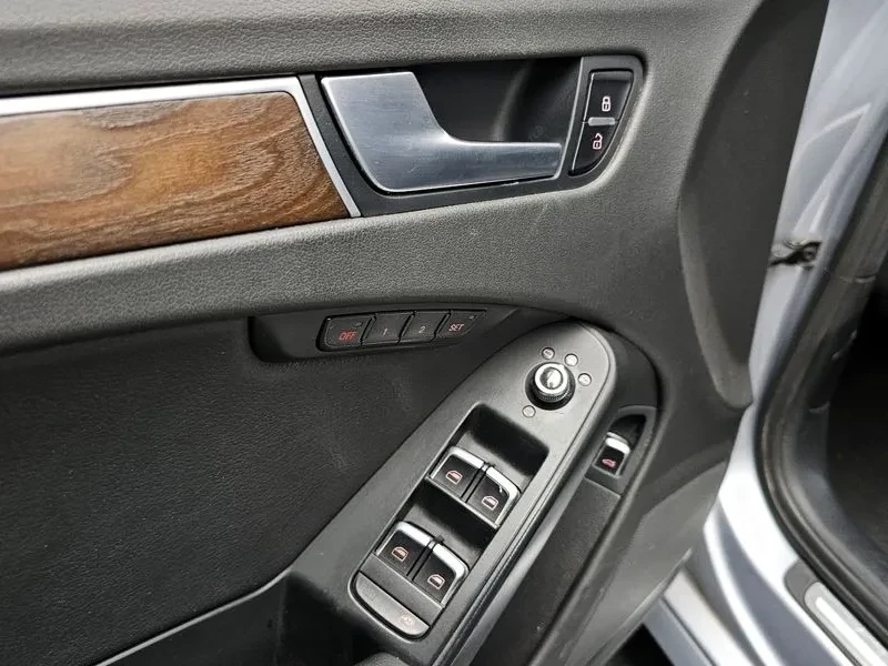 Audi A4 2.0 TDI, снимка 17 - Автомобили и джипове - 54143701