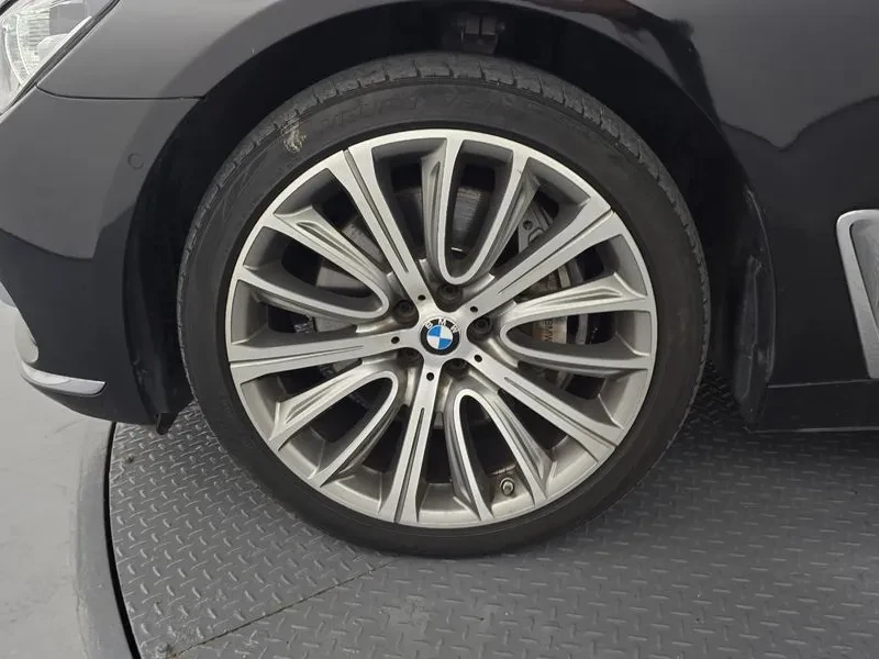 BMW 750 xDrive | Mobile.bg � ����������� 9