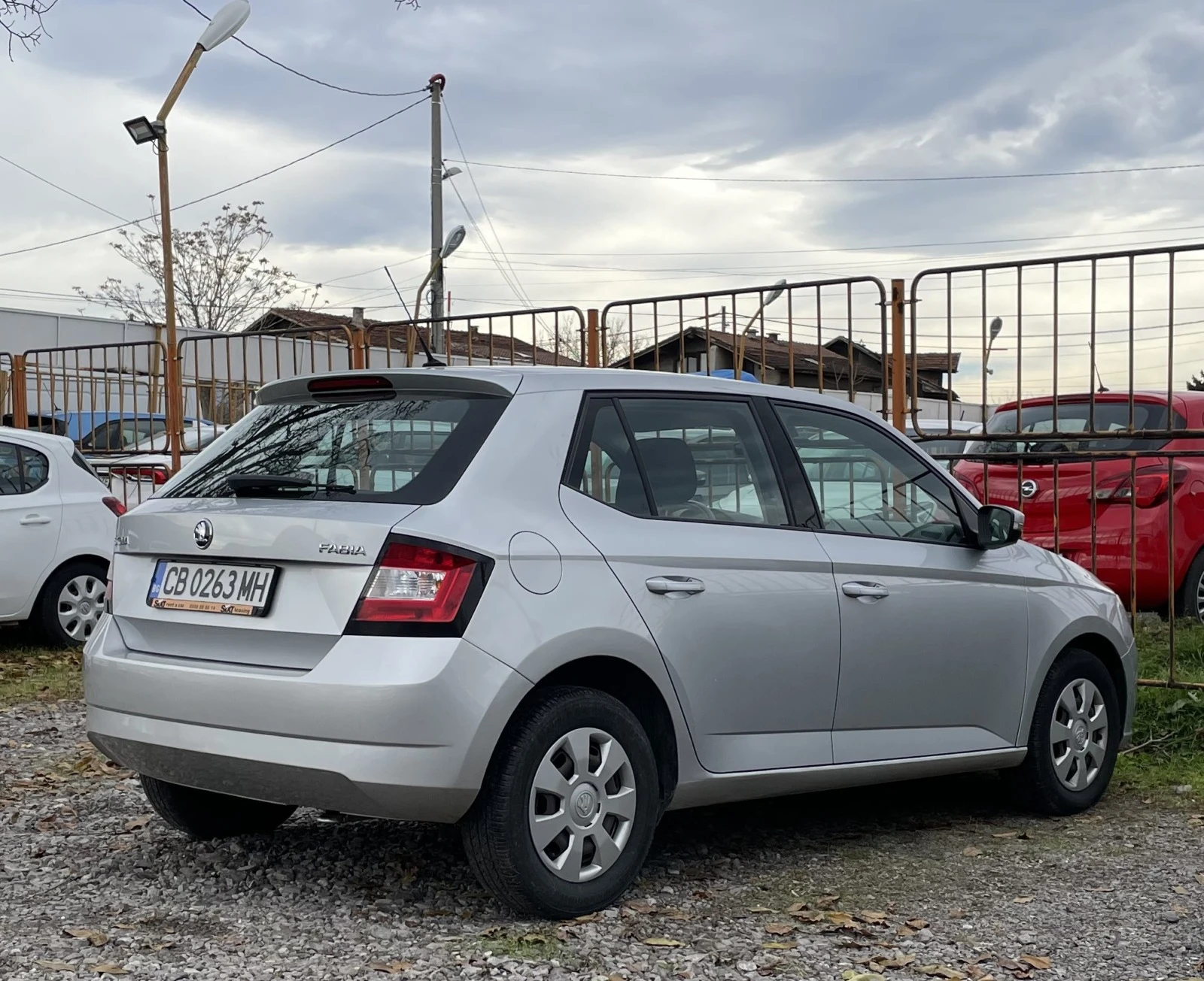 Skoda Fabia 1.0 MPI 75hp - изображение 6