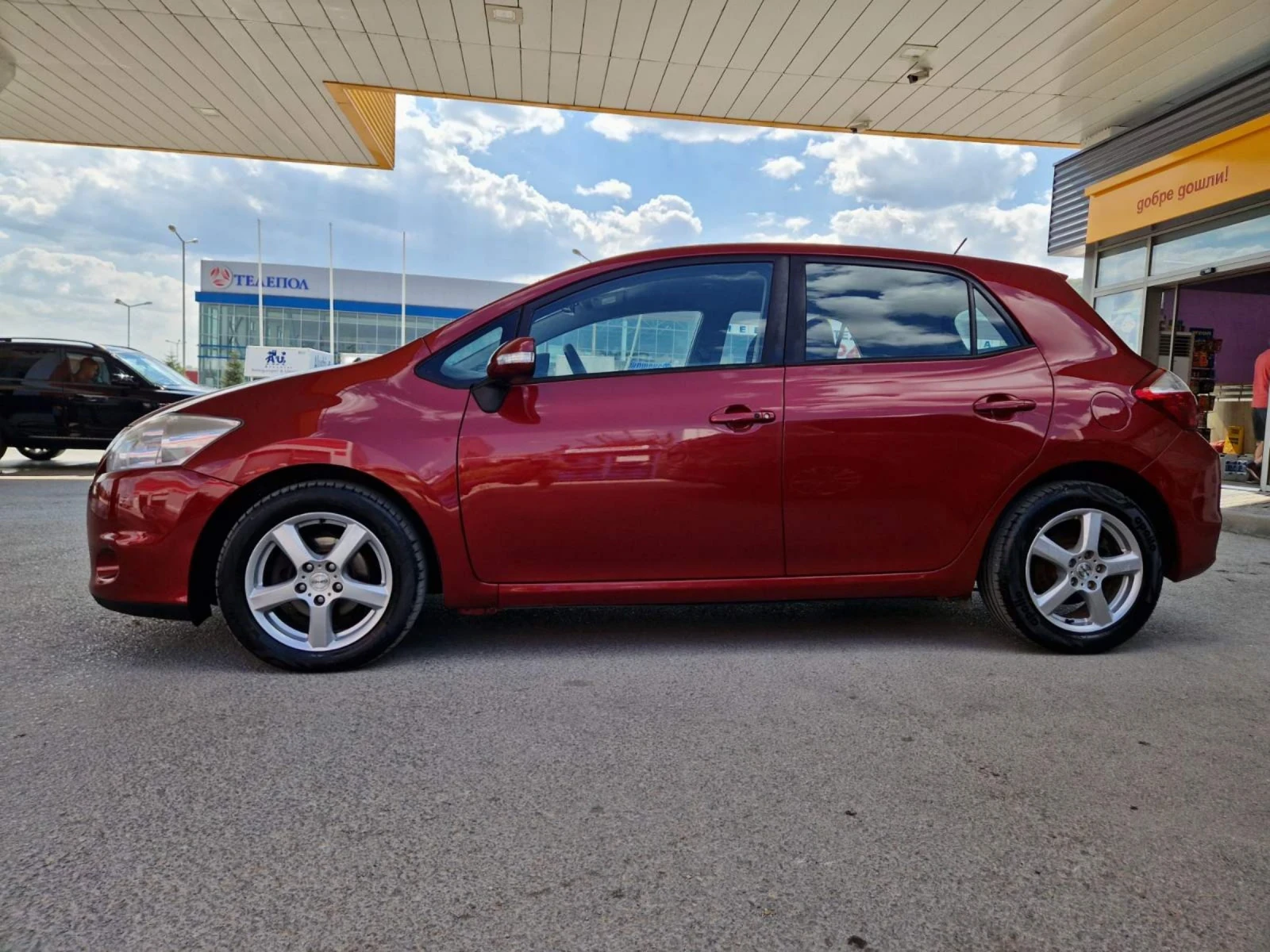 Toyota Auris 1, 6 VVT-i 132 к.с. FACELIFT - изображение 2