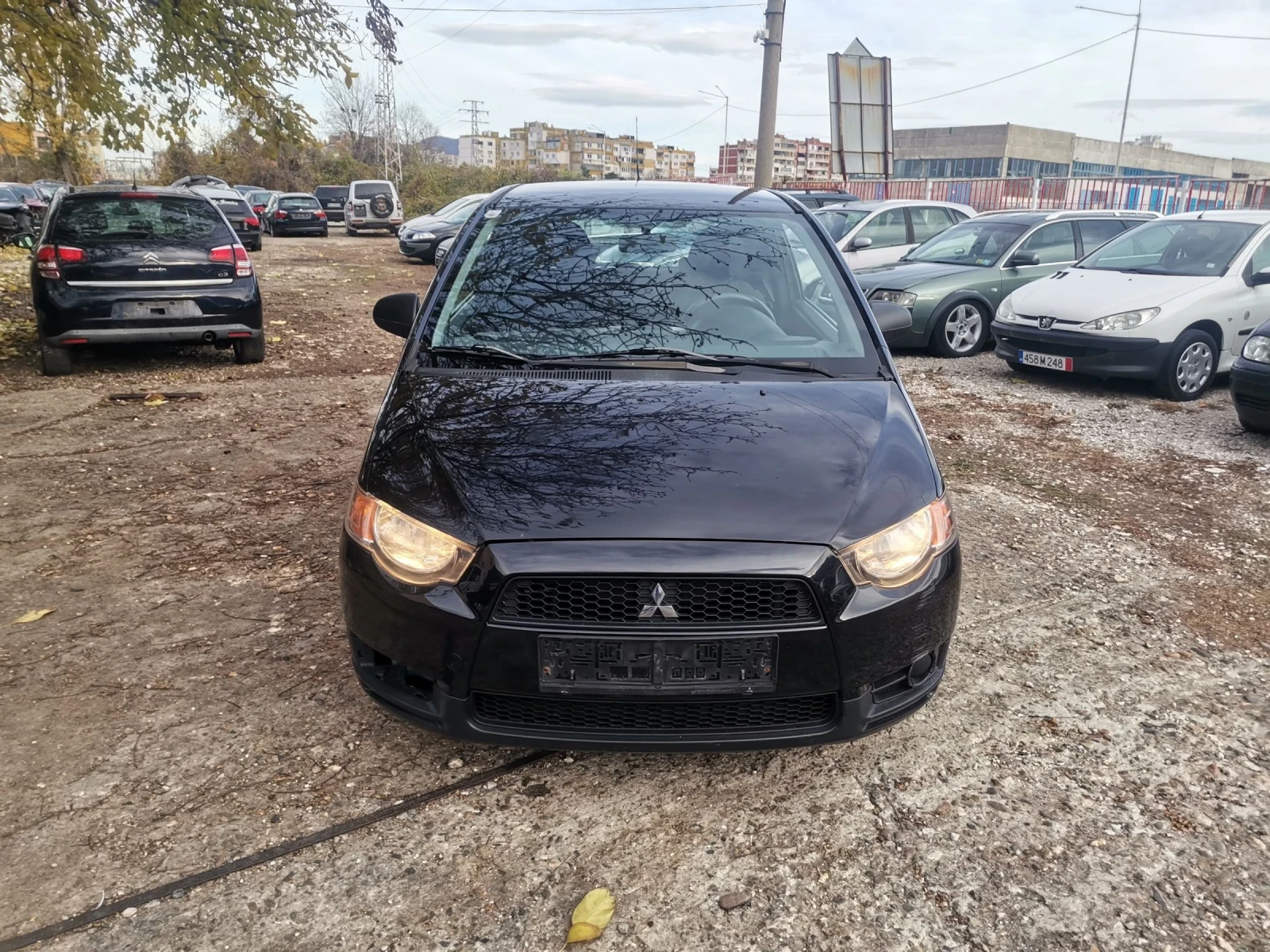 Mitsubishi Colt 1.1i 108000км - изображение 10