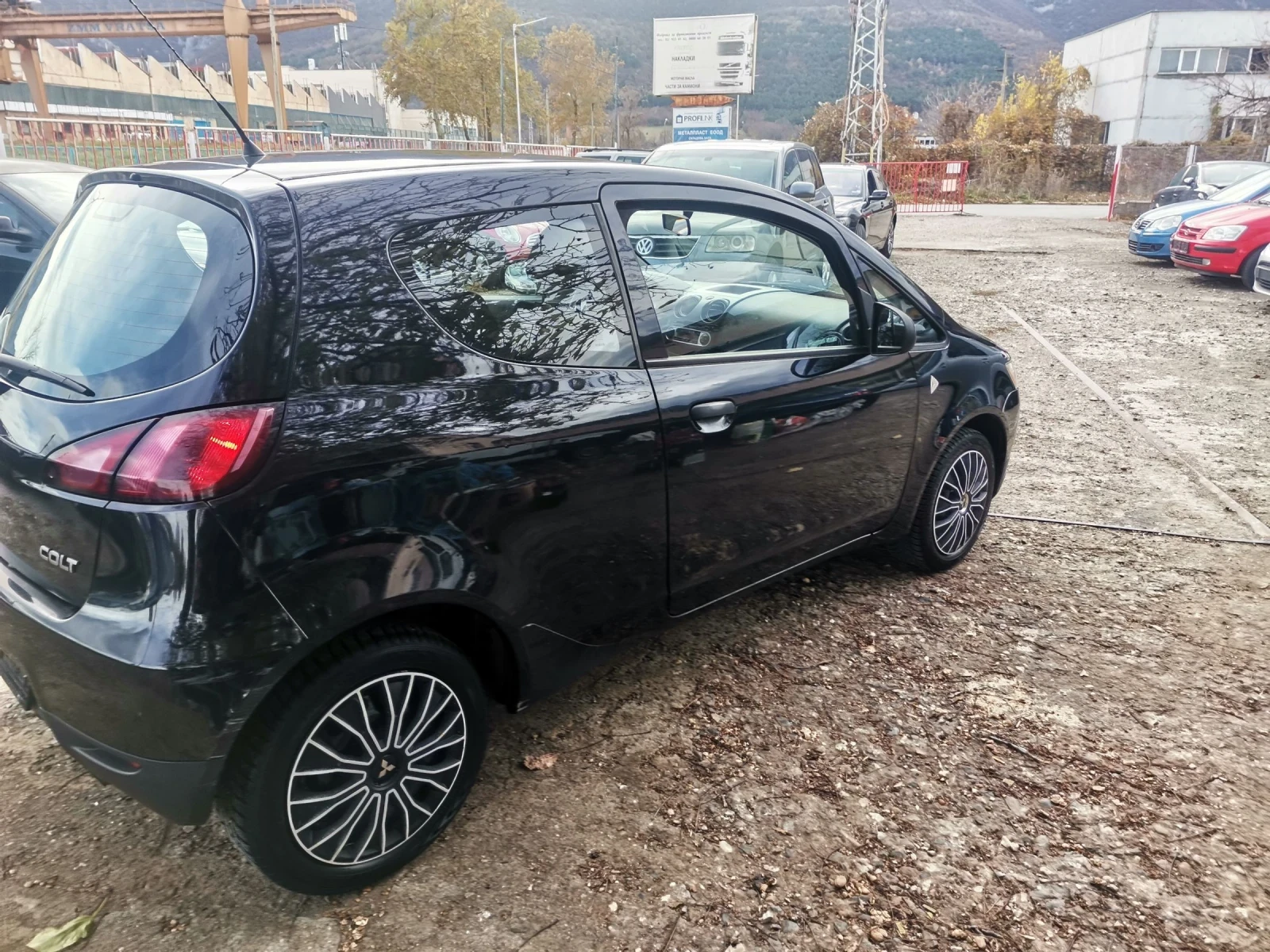 Mitsubishi Colt 1.1i 108000км - изображение 7