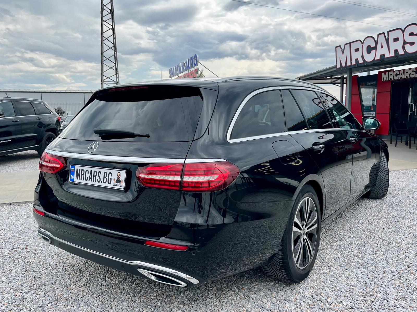 Mercedes-Benz E 220  9G - Tronic / Burmester / Камера / Подгрев - изображение 4